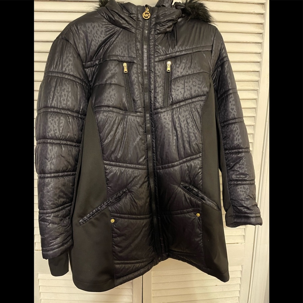 Michael Kors black puffy winter jacket with faux  fur lined hood 3XL